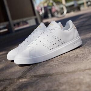 Adidas white and gold sneaker